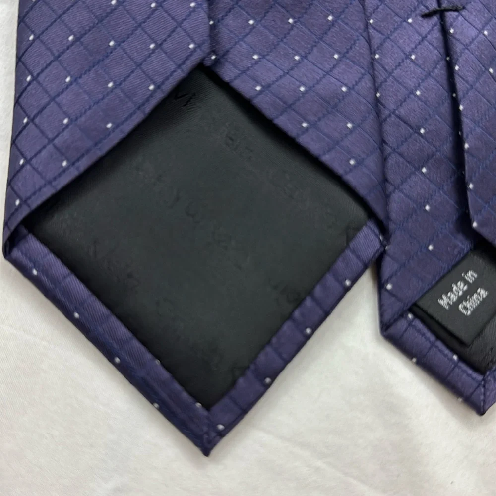 301. Calvin‎ Klein purple & black tie